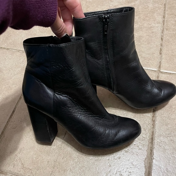 Aldo Shoes - Aldo ankle boots size 8.5 black leather